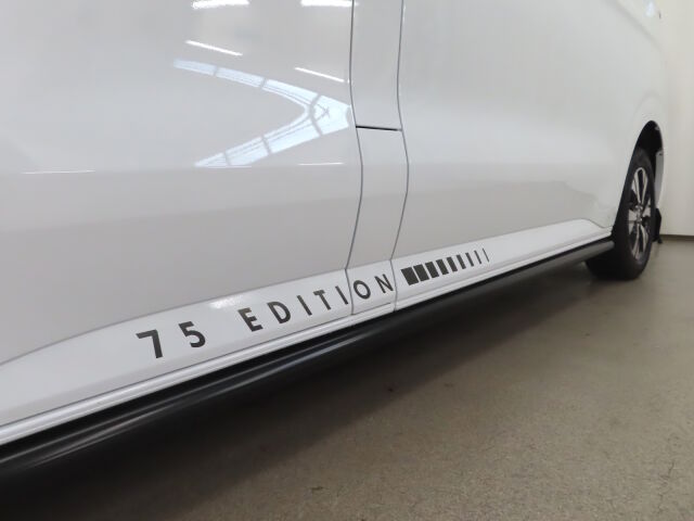 Volkswagen Transporter 2025 Pitkä umpipakettiauto 75-v Juhlamalli 2,0 TDI 125 kW 4Motion, Automaatti