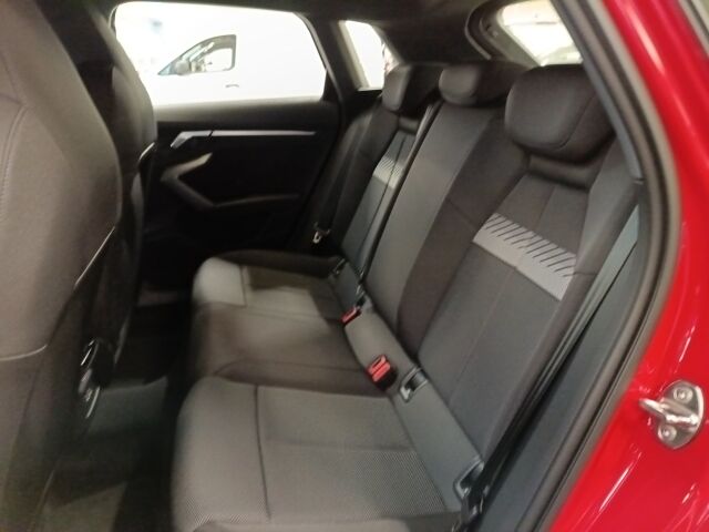 Audi A3 2025 Sportback 30 TFSI, Nyt 3 vuoden jatkoturva veloituksetta.