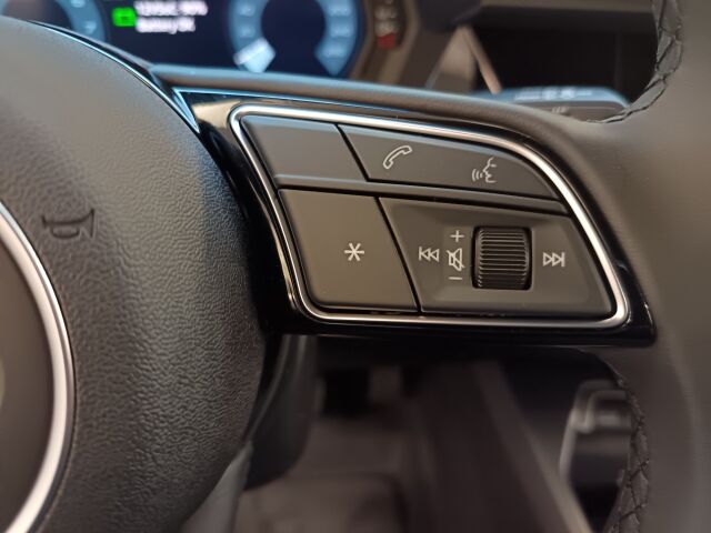 Audi A3 2025 Sportback 30 TFSI, Nyt 3 vuoden jatkoturva veloituksetta.