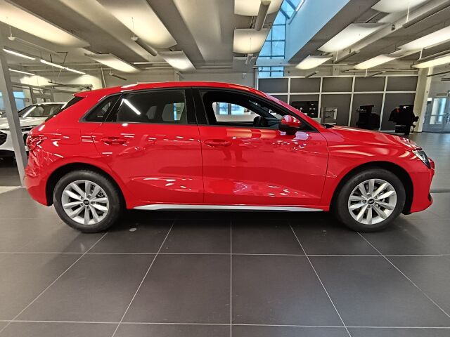 Audi A3 2025 Sportback 30 TFSI, Nyt 3 vuoden jatkoturva veloituksetta.