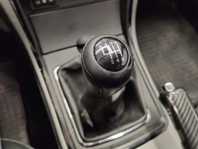 MAZDA Mazda6 2011 Sport Wagon 2,0 Dynamic Business 6MT 5ov WL1 * Vetokoukku / Moottorilämmitin *