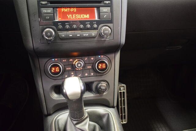 NISSAN Qashqai 2012 1,6L Stop / Start System Acenta 2WD 5M/T MY11* Hienokuntoinen yksilö*