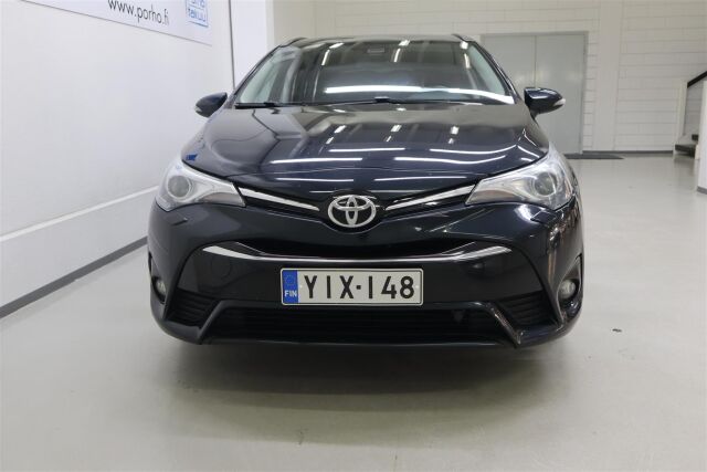 TOYOTA Avensis 2015 1,8 Valvematic Active Touring Sports Multidrive S