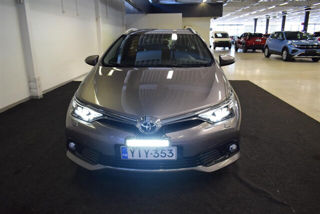 TOYOTA Auris 2015 Touring Sports 1,6 D-4D Active