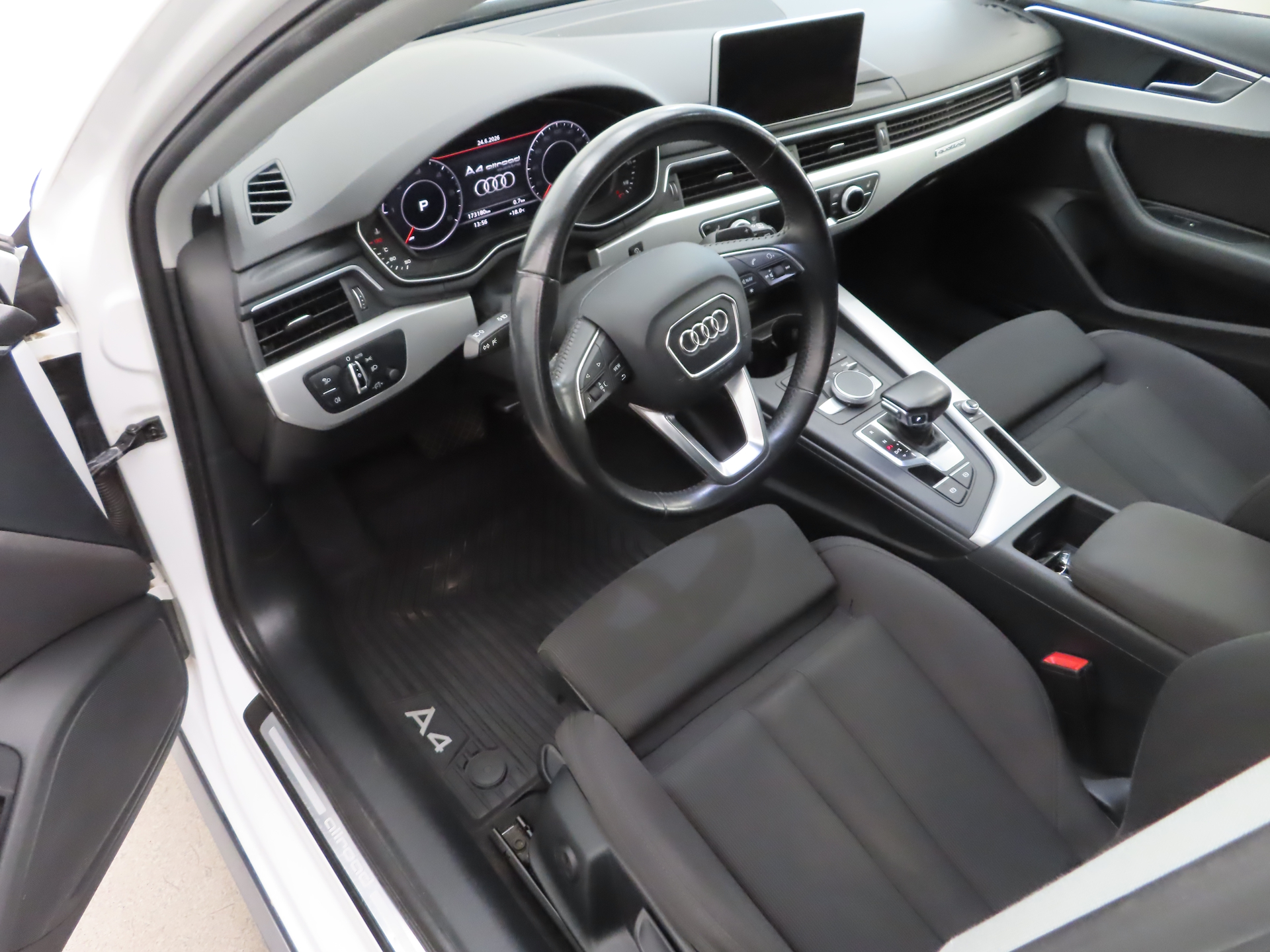 Audi A4 Allroad 2016, kuva 7/11