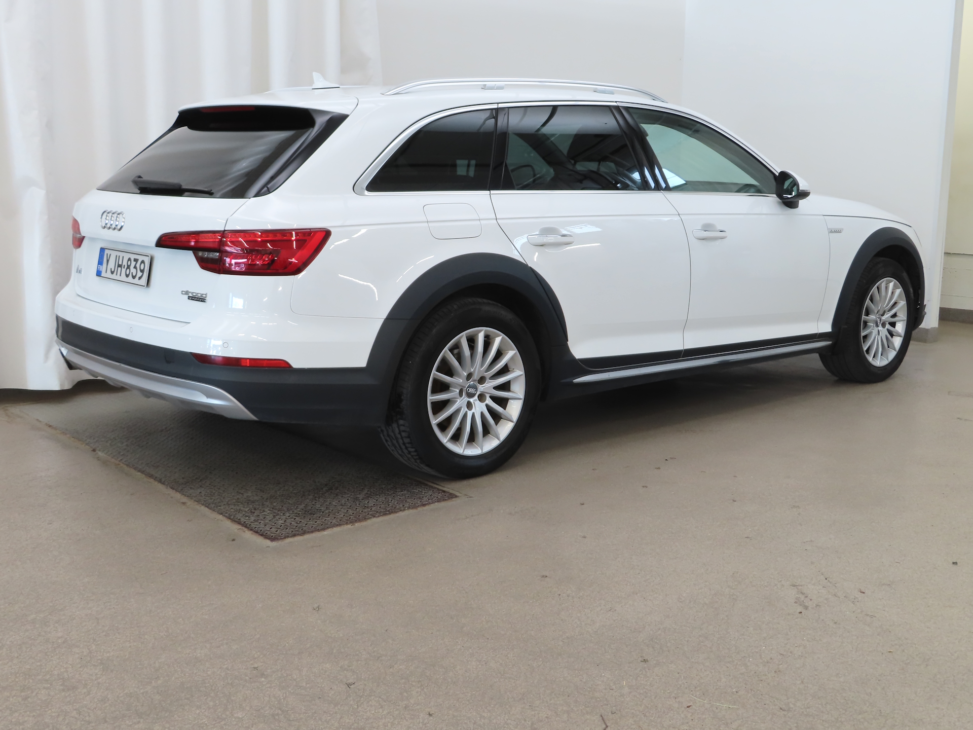 Audi A4 Allroad 2016, kuva 4/11