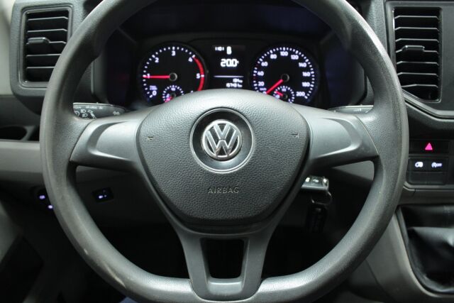 VOLKSWAGEN Crafter 2017 35 umpipakettiauto 2,0 TDI 103 kW, 3640