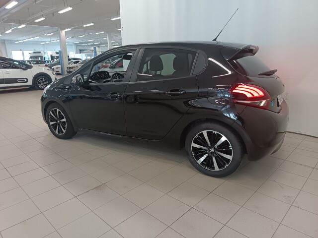 PEUGEOT 208 2017 Style VTi 82 5-ov**KOMIA PIKKULEIJONA**