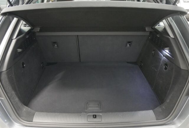 AUDI A3 2018 Sportback Pro Business Sport Edition 2,0 TFSI 140 kW quattro S tronic / Keyless / Webasto / ACC