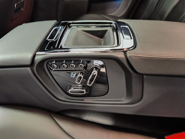 JAGUAR XJ 2015 3,0 V6 TD 275 Portfolio LWB *Lang-malli Huikeilla varusteilla*