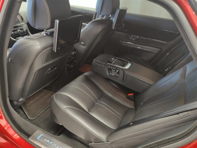 JAGUAR XJ 2015 3,0 V6 TD 275 Portfolio LWB *Lang-malli Huikeilla varusteilla*