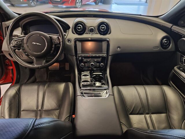 JAGUAR XJ 2015 3,0 V6 TD 275 Portfolio LWB *Lang-malli Huikeilla varusteilla*