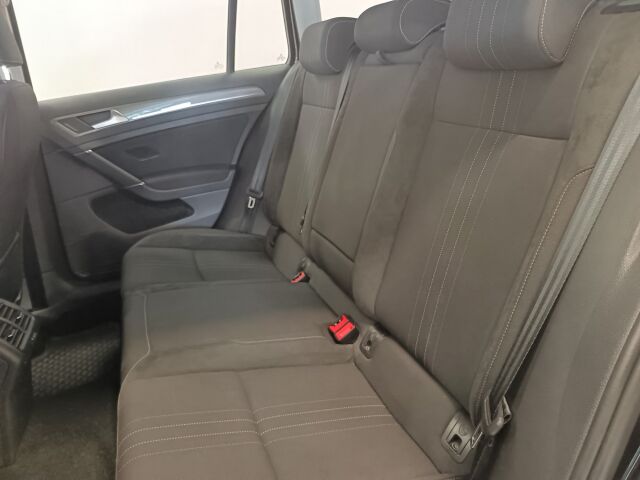 VOLKSWAGEN Golf 2018 Variant Alltrack 2,0 TDI 135 kW (184 hv) 4MOTION DSG-automaatti Winter Edition
