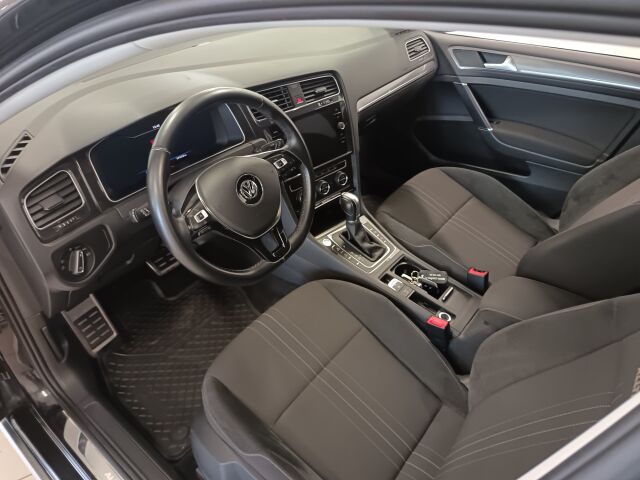 VOLKSWAGEN Golf 2018 Variant Alltrack 2,0 TDI 135 kW (184 hv) 4MOTION DSG-automaatti Winter Edition