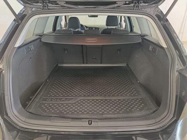 VOLKSWAGEN Golf 2018 Variant Alltrack 2,0 TDI 135 kW (184 hv) 4MOTION DSG-automaatti Winter Edition