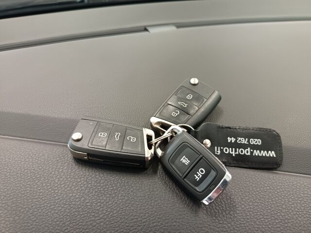 VOLKSWAGEN Golf 2018 Variant Alltrack 2,0 TDI 135 kW (184 hv) 4MOTION DSG-automaatti Winter Edition
