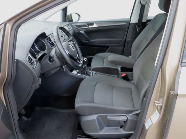Volkswagen Golf Sportsvan 2018 Comfortline 1,5 TSI EVO 96 kW (130 hv) Football Edition