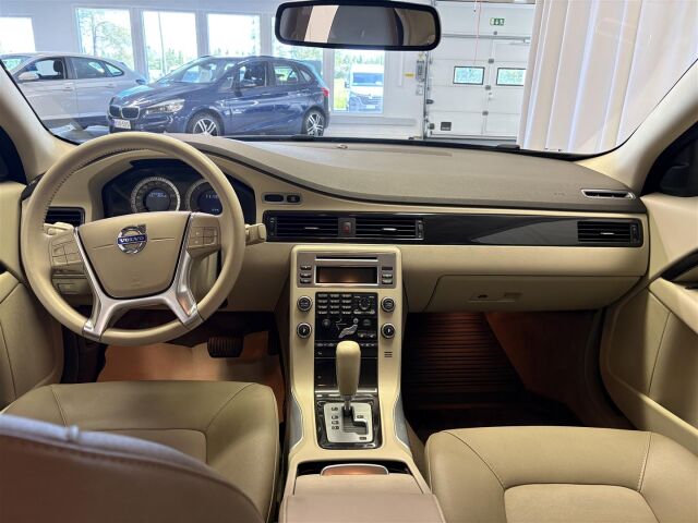 VOLVO S80 2010 2,4D Momentum aut
