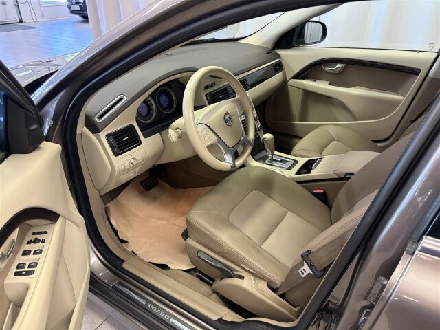 VOLVO S80 2010 2,4D Momentum aut