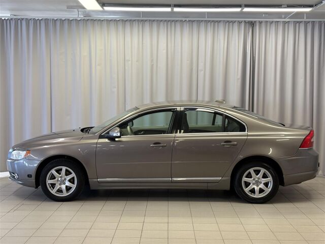 VOLVO S80 2010 2,4D Momentum aut