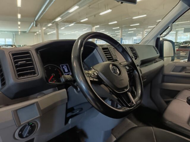 VOLKSWAGEN Crafter 2019 35  BUSSI  2,0 TDI 130 kW 4Motion 8at,**NO NYT ON ALVILLINEN HARVINAISUUS HETI TOIMITUKSEEN**