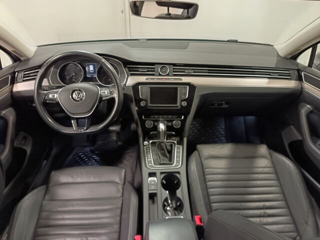 VOLKSWAGEN Passat 2015 Variant Highline 2,0 TDI 140 kW (190 hv) 4MOTION DSG-automaatti