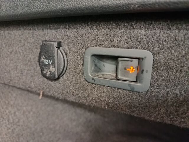 VOLKSWAGEN Passat 2015 Variant Highline 2,0 TDI 140 kW (190 hv) 4MOTION DSG-automaatti