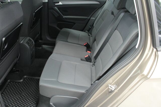 VOLKSWAGEN Golf Sportsvan 2018 Comfortline 1,5 TSI EVO 96 kW (130 hv)