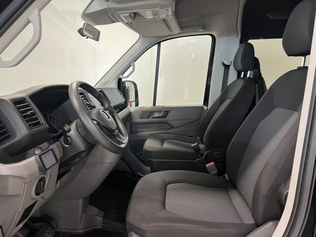 VOLKSWAGEN Crafter 2020 2.0TDI 177HV 4X4 AUT MA SIS ALV BUSINESS GL*Webasto *Koukku *2+2+3 Hlö