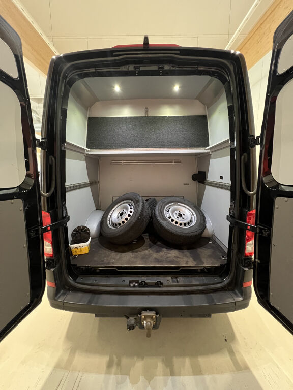 VOLKSWAGEN Crafter 2020 2.0TDI 177HV 4X4 AUT MA SIS ALV BUSINESS GL*Webasto *Koukku *2+2+3 Hlö