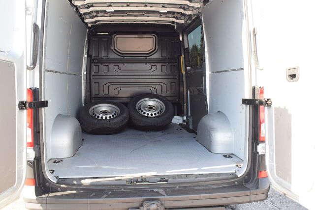 Volkswagen Crafter 2020 35 umpipakettiauto 2,0 TDI 130 kW, 3640