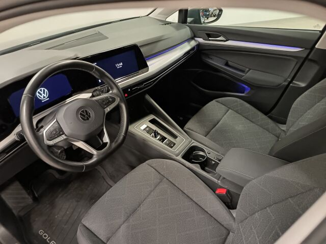 VOLKSWAGEN Golf 2020 First Edition 1,5 eTSI 110 kW (MHEV) DSG-aut.**HIENO SUOSIKKI KAIKILLA MAUSTEILLA*WEBASTO YM..