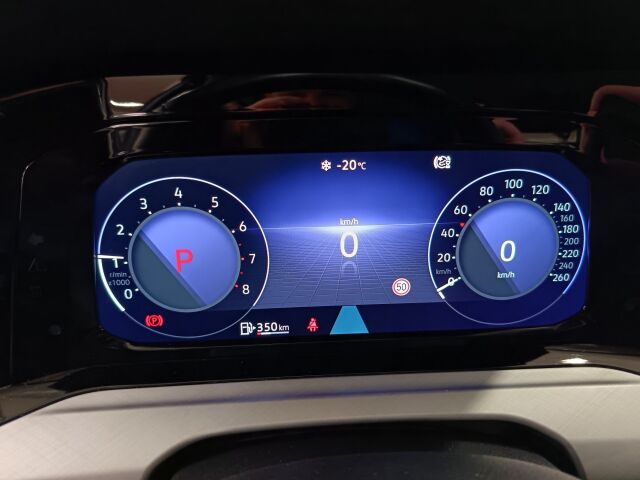 VOLKSWAGEN Golf 2020 First Edition 1,5 eTSI 110 kW (MHEV) DSG-aut.**HIENO SUOSIKKI KAIKILLA MAUSTEILLA*WEBASTO YM..