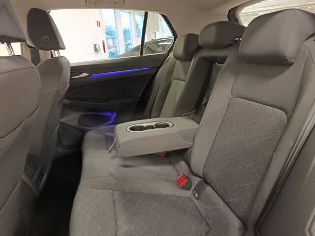 VOLKSWAGEN Golf 2020 First Edition 1,5 eTSI 110 kW (MHEV) DSG-aut.**HIENO SUOSIKKI KAIKILLA MAUSTEILLA*WEBASTO YM..