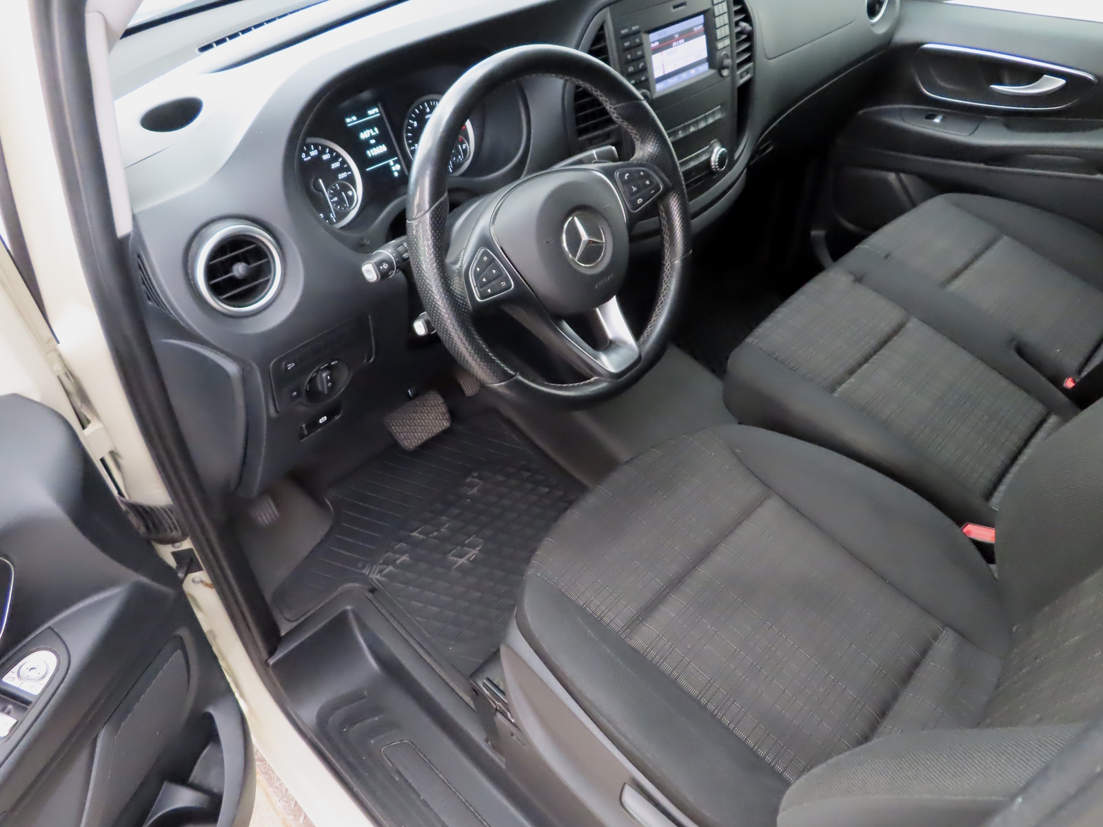 Mercedes-Benz Vito 2020, kuva 7/10