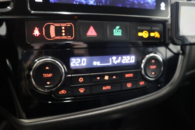 MITSUBISHI Outlander 2017 2,0 MIVEC Intense CVT 4WD 5P