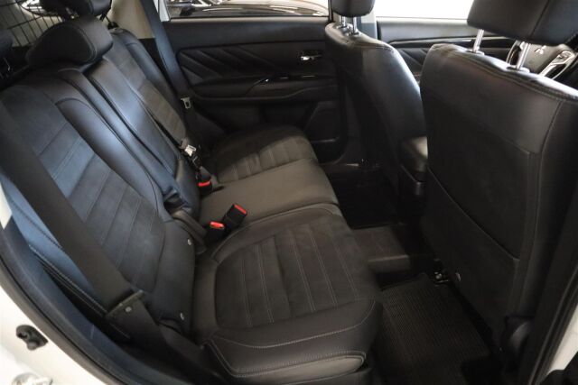 MITSUBISHI Outlander 2017 2,0 MIVEC Intense CVT 4WD 5P