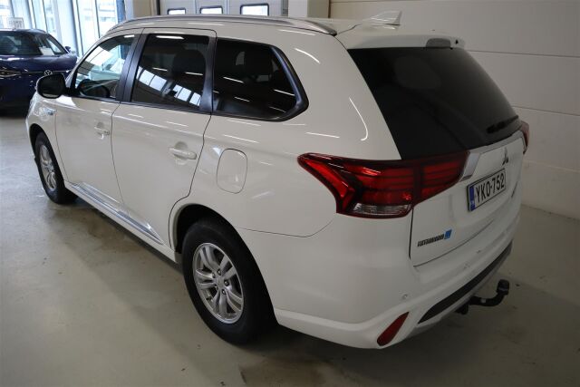 MITSUBISHI Outlander 2017 2,0 MIVEC Intense CVT 4WD 5P