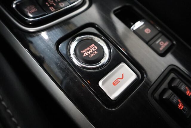 MITSUBISHI Outlander 2017 2,0 MIVEC Intense CVT 4WD 5P