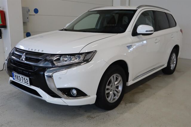 MITSUBISHI Outlander 2017 2,0 MIVEC Intense CVT 4WD 5P