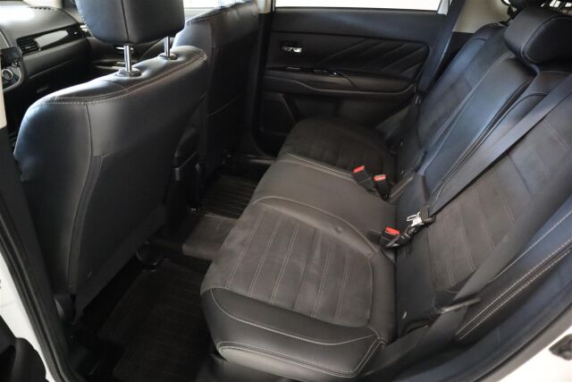 MITSUBISHI Outlander 2017 2,0 MIVEC Intense CVT 4WD 5P