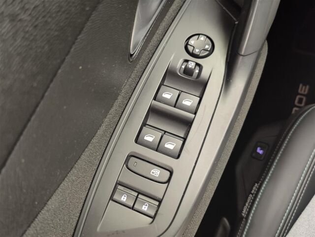 PEUGEOT 308 2022 Active Pack Launch Edition PureTech 130 EAT8-automaatti  * 1 omistaja *