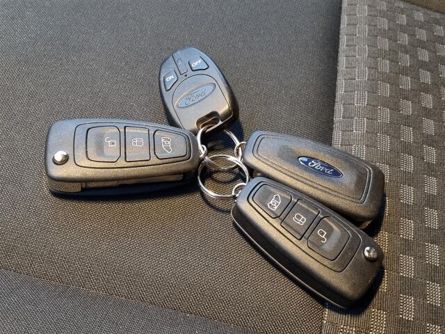 Ford Transit 2022 Van 350 2,0 TDCi 130 hv M6 Etuveto Trend L3H2 4,43 / Pa-Lämmitin / P-Kamera / Koukku