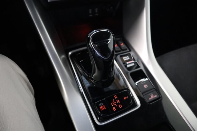 MITSUBISHI Eclipse Cross 2022 2.4 PHEV Invite Plus 4WD
