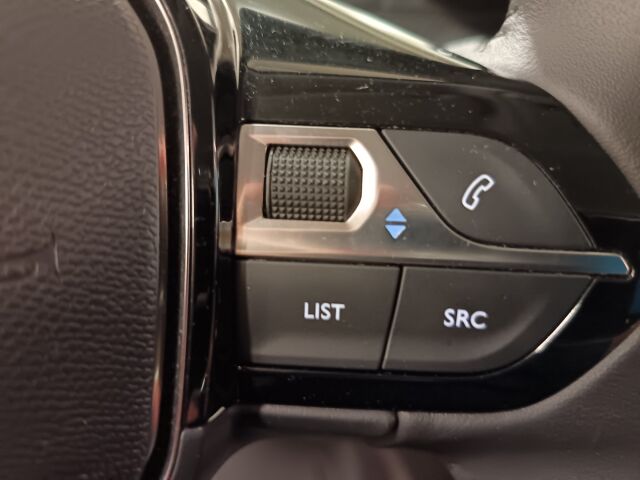 PEUGEOT e-2008 2022 Active Pack 50 kWh 136 Automaatti