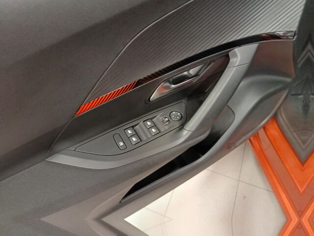 PEUGEOT e-2008 2022 Active Pack 50 kWh 136 Automaatti