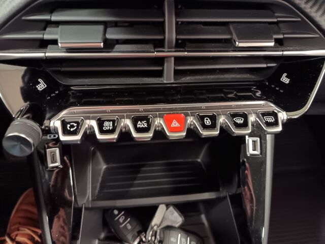 PEUGEOT e-2008 2022 Active Pack 50 kWh 136 Automaatti