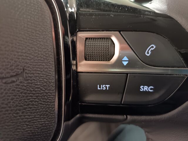 PEUGEOT 2008 2022 Allure Pack PureTech 130 EAT8-automaatti