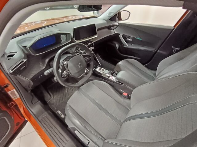 PEUGEOT 2008 2022 Allure Pack PureTech 130 EAT8-automaatti