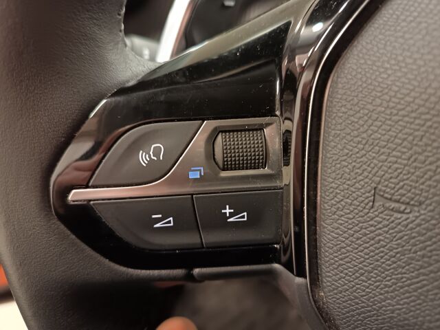 PEUGEOT 2008 2022 Allure Pack PureTech 130 EAT8-automaatti